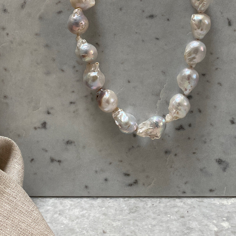 Queen Pearl Necklace | Choker