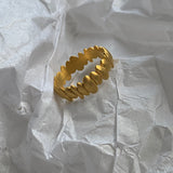 goldrush pebble matte gold ring